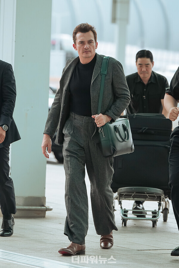 루퍼트프렌드,인천국제공항출국