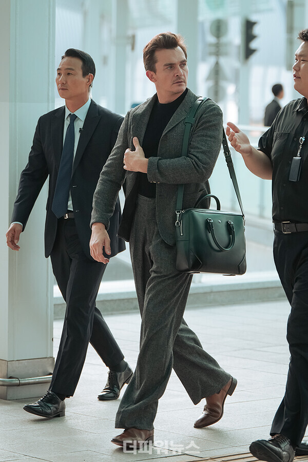 루퍼트프렌드,인천국제공항출국