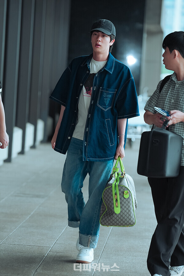 방탄소년단진,김포국제공항출국
