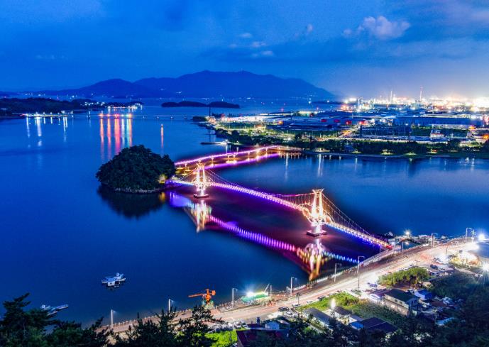 폭염‧열대야엔 광양으로 떠나요…낮엔 ‘관’으로 쏘옥, 밤엔 ‘야경’ - 관광과-낮과 밤이 모두 빛나는 광양