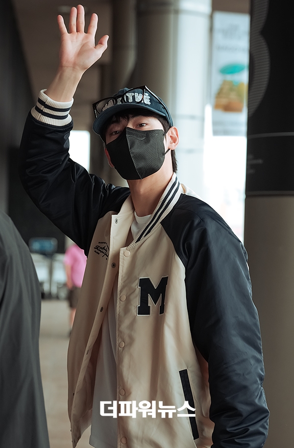 차은우, 인천국제공항 출국