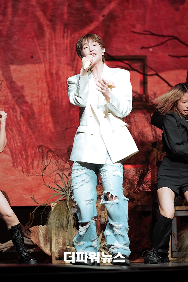 온유, 두 번째 정규앨범 퍼센트(PERCENT) 쇼케이스