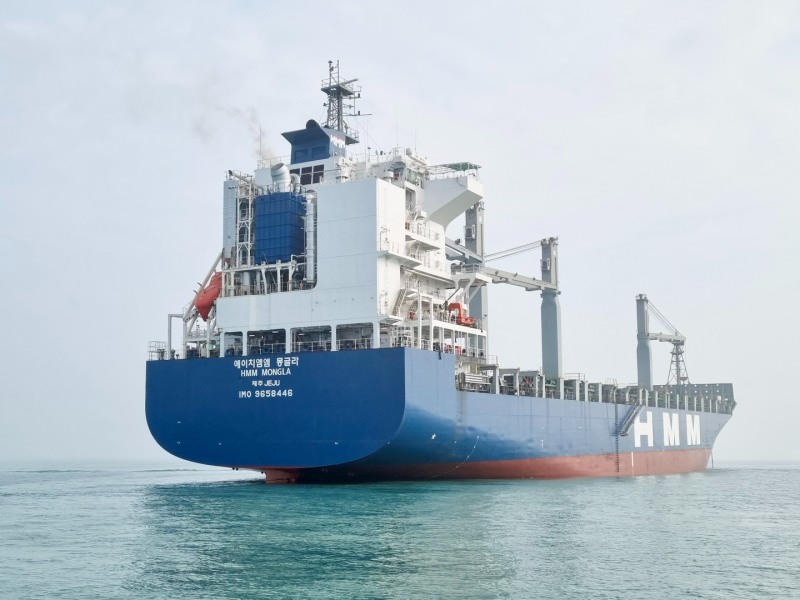 선상 이산화탄소 포집·저장시스템(OCCS)이 탑재된 HMM의 2200TEU급 컨테이너 운반선.(사진=삼성중공업)