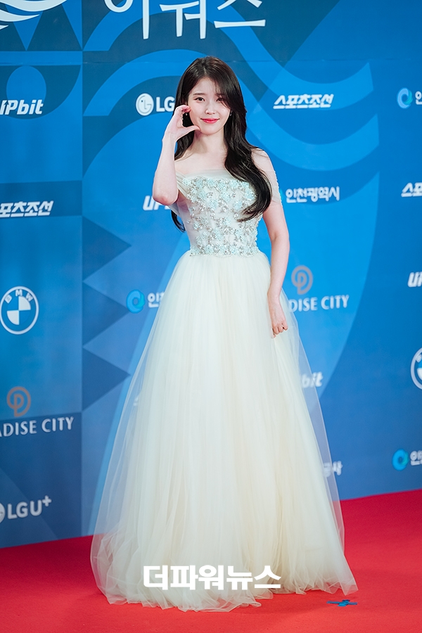 아이유, 제4회 청룡시리즈어워즈 레드카펫 행사