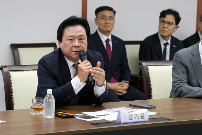 남동발전, 11개 기관과 '영흥 미래에너지 파크' 조성 위한 업무협약 체결
