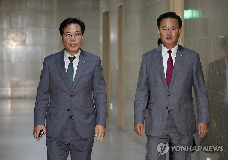 유상범 (오른쪽) 국회의원 (사진=연합뉴스)