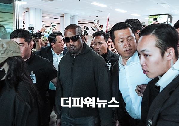 칸예 웨스트, 김포국제공항 입국