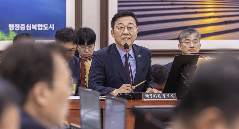 청문회에서 답변하는 김윤덕 국토교통부 장관 후보자(사진=연합뉴스)