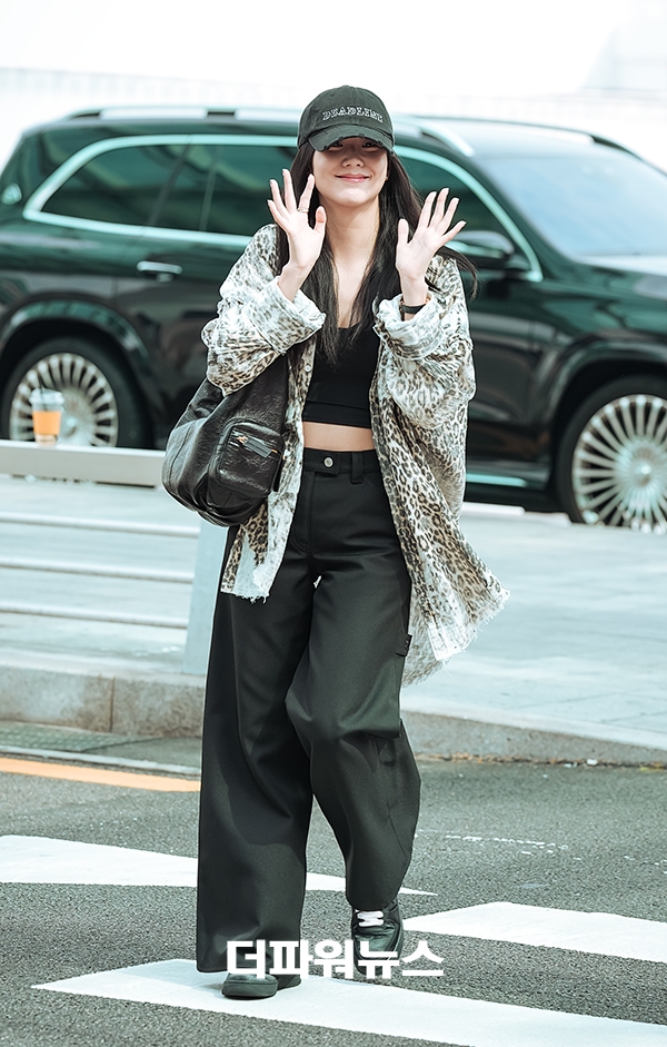 지수, 인천국제공항 출국