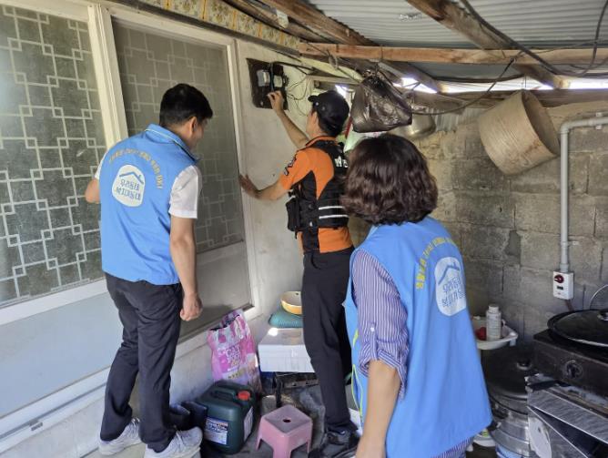 전기 누전차단기 점검(춘양면 복지기동대&119생활안전순찰대)