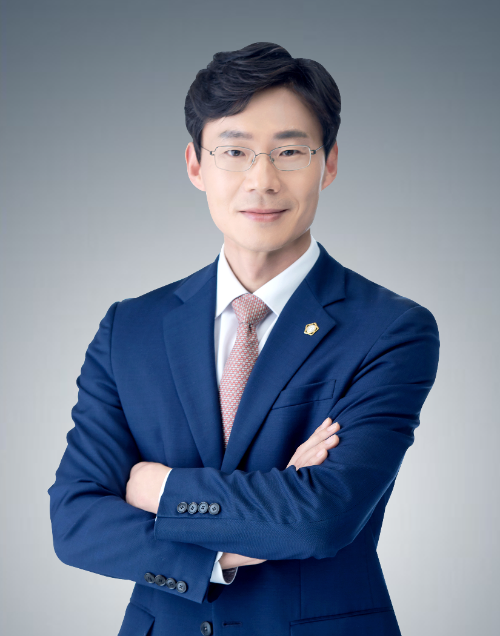 고정항 변호사