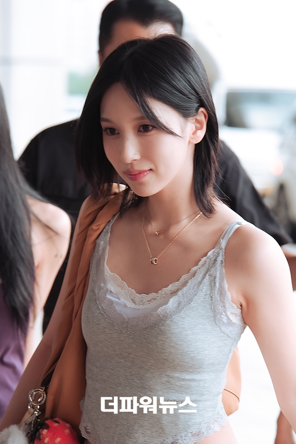 트와이스 미나, 김포국제공항 출국