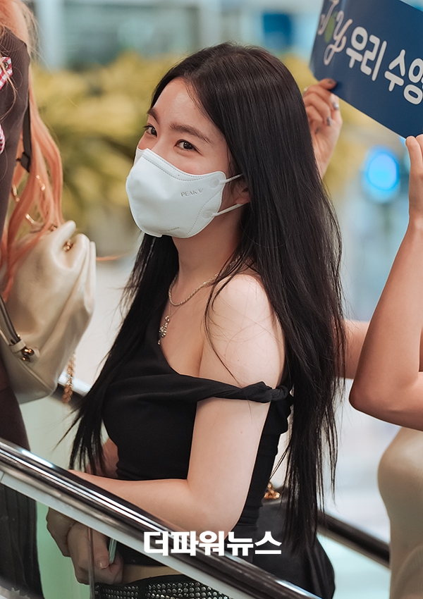 레드벨벳 아이린, 김포국제공항 출국