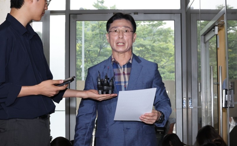 입장문 읽고 있는 임성근 전 사단장(사진=연합뉴스)