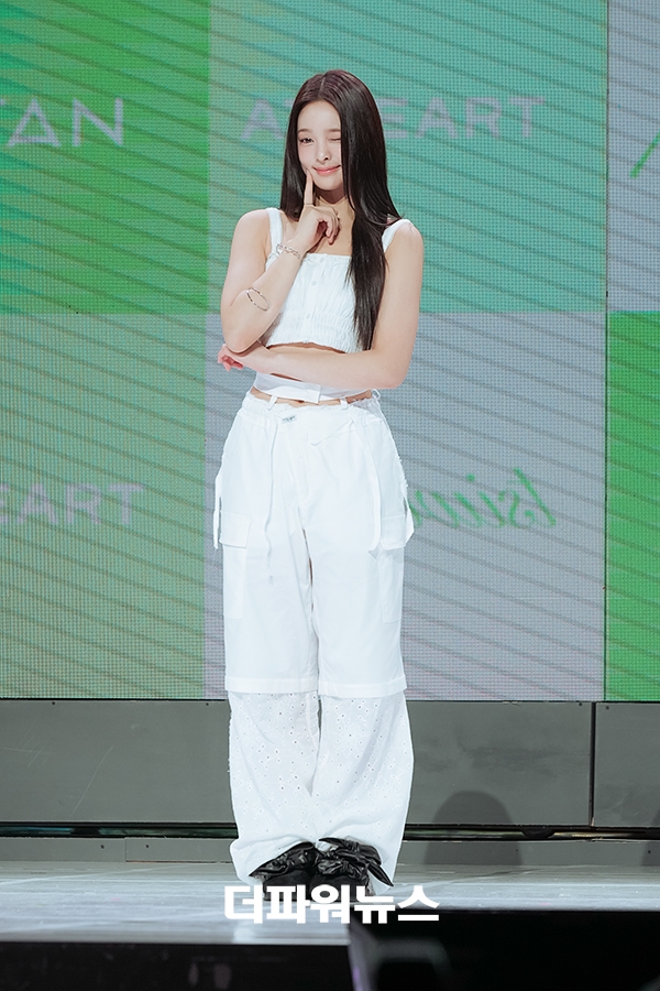 앳하트(AtHeart) 나현, 첫 번째 EP 'Plot Twist' 쇼케이스