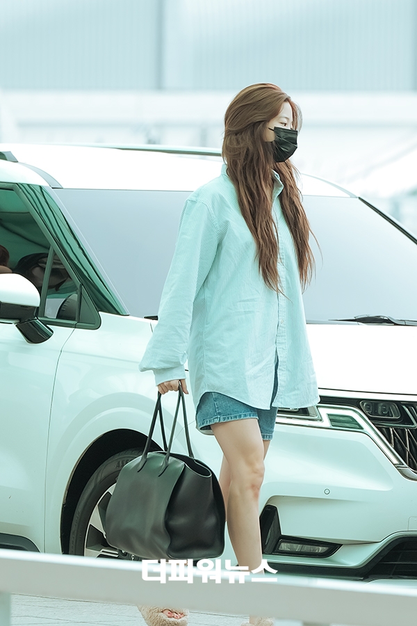 르세라핌 카즈하, 인천국제공항 출국