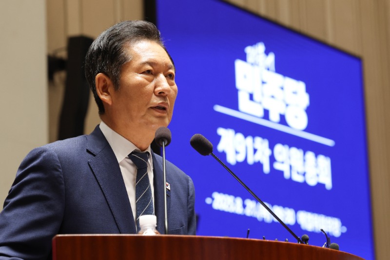 의원총회서 발언하는 정청래 대표(사진=연합뉴스)