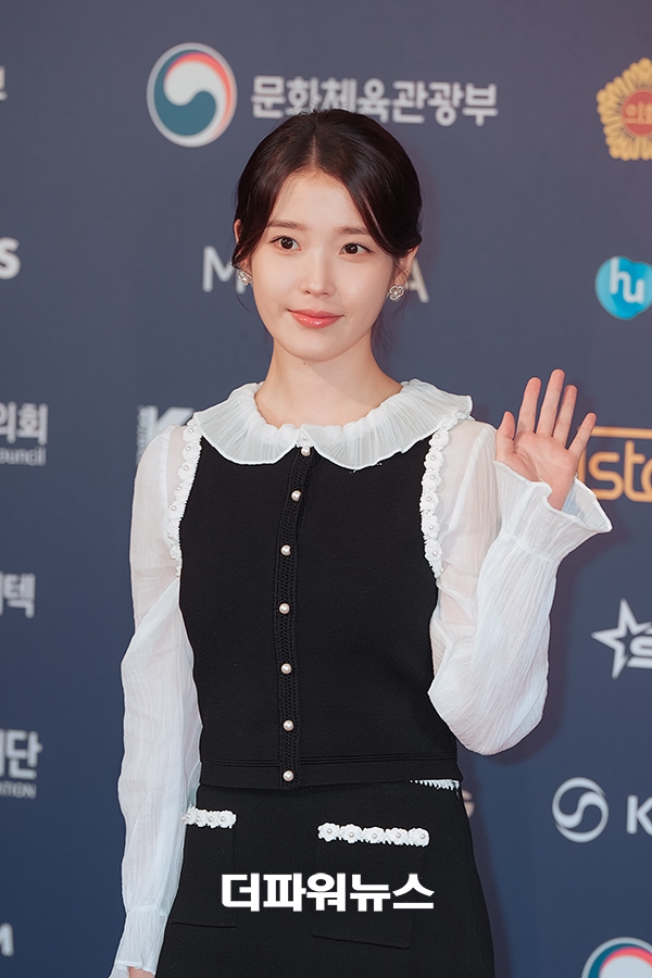 아이유, 2025 뉴시스 한류엑스포 포토월