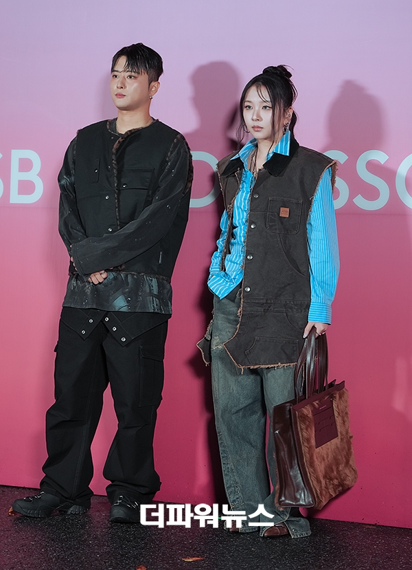 KARD 제이셉-전지우, 2026 S/S 서울패션위크 앤더슨벨 오프닝쇼