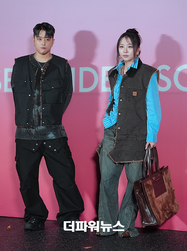 KARD 제이셉-전지우, 2026 S/S 서울패션위크 앤더슨벨 오프닝쇼