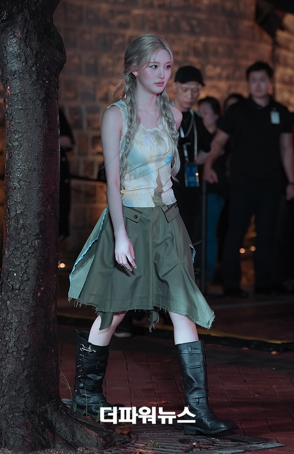 아이브 가을, 2026 S/S 서울패션위크 앤더슨벨 오프닝쇼