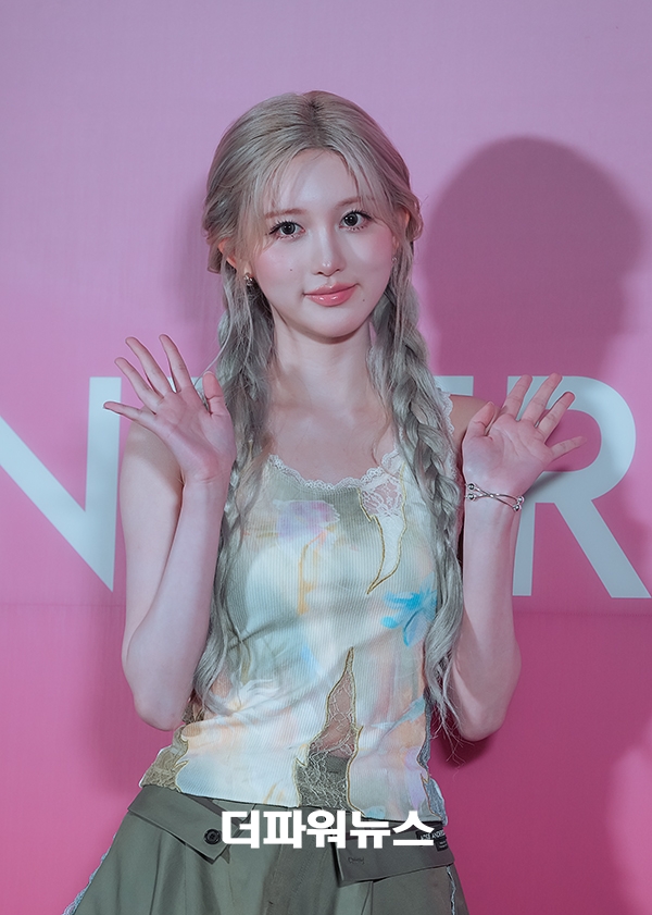 아이브 가을, 2026 S/S 서울패션위크 앤더슨벨 오프닝쇼