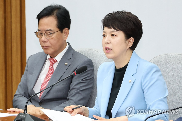 김은혜 (오른쪽) 국회의원 (사진=연합뉴스)