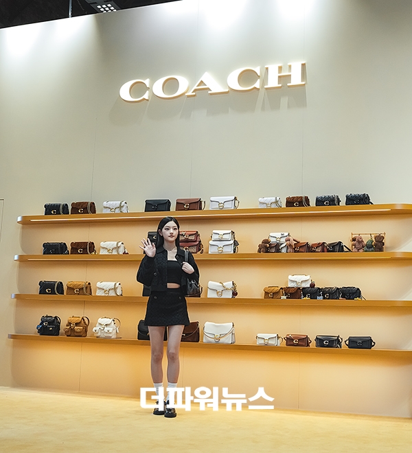 키스오브라이프 하늘, 포토월 행사