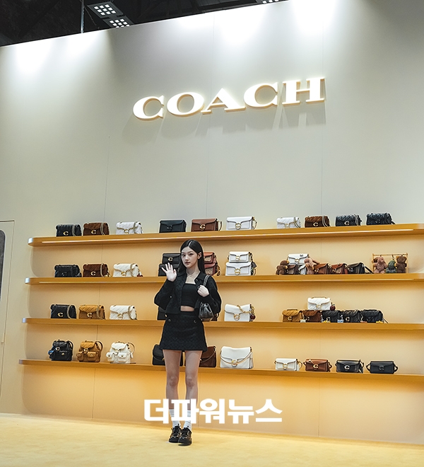 키스오브라이프 하늘, 포토월 행사