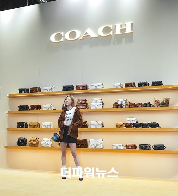 키스오브라이프 쥴리, 포토월 행사