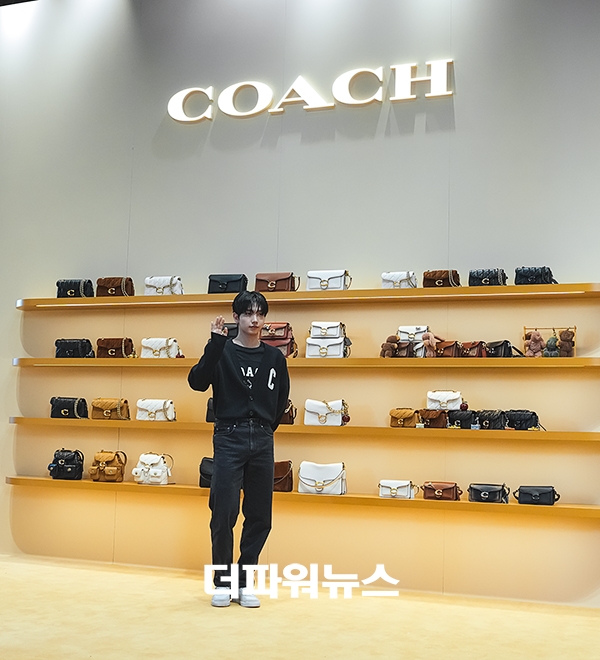 보이넥스트도어 명재현, 포토월 행사