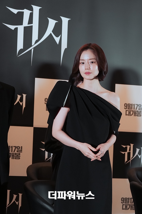 문채원, 영화 귀시 언론시사회