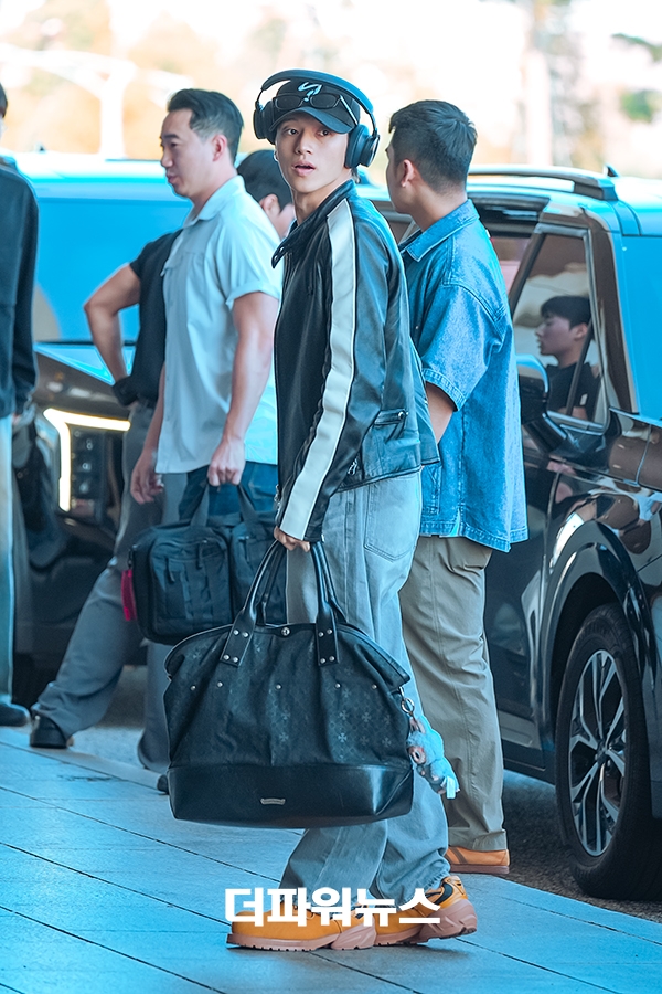 에이티즈 우영, 김포국제공항 출국