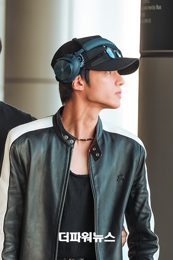 에이티즈 우영, 김포국제공항 출국