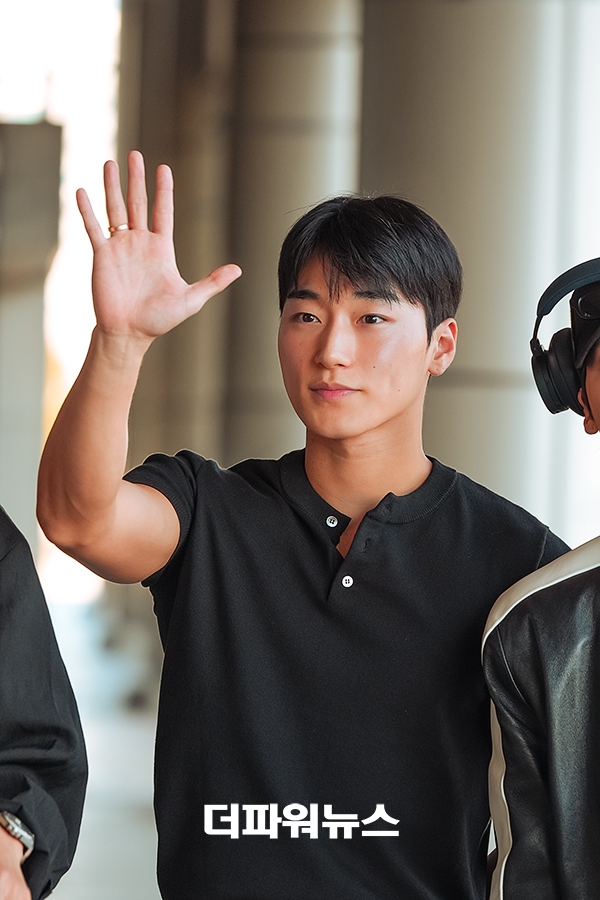 에이티즈 산, 김포국제공항 출국