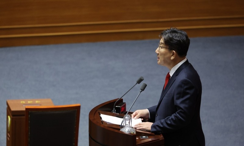 신상발언하는 권성동 의원(사진=연합뉴스)