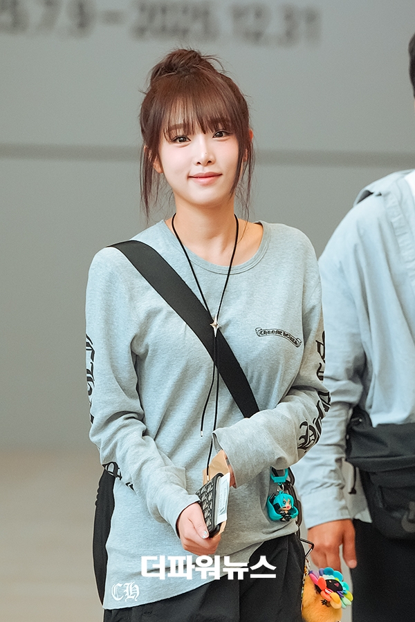 최예나, 김포국제공항 출국