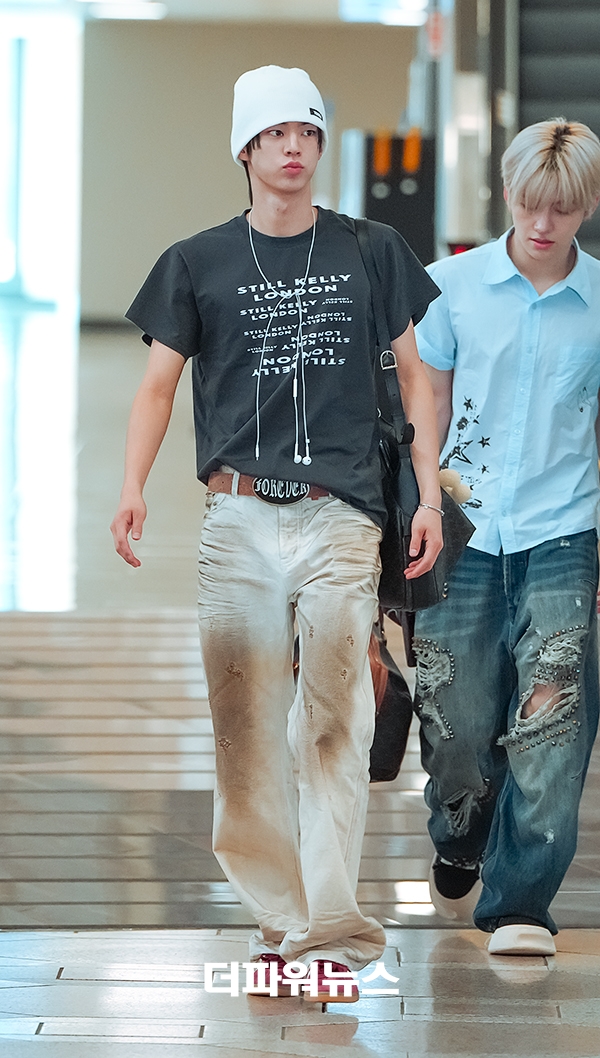 투어스 도훈, 김포국제공항 출국