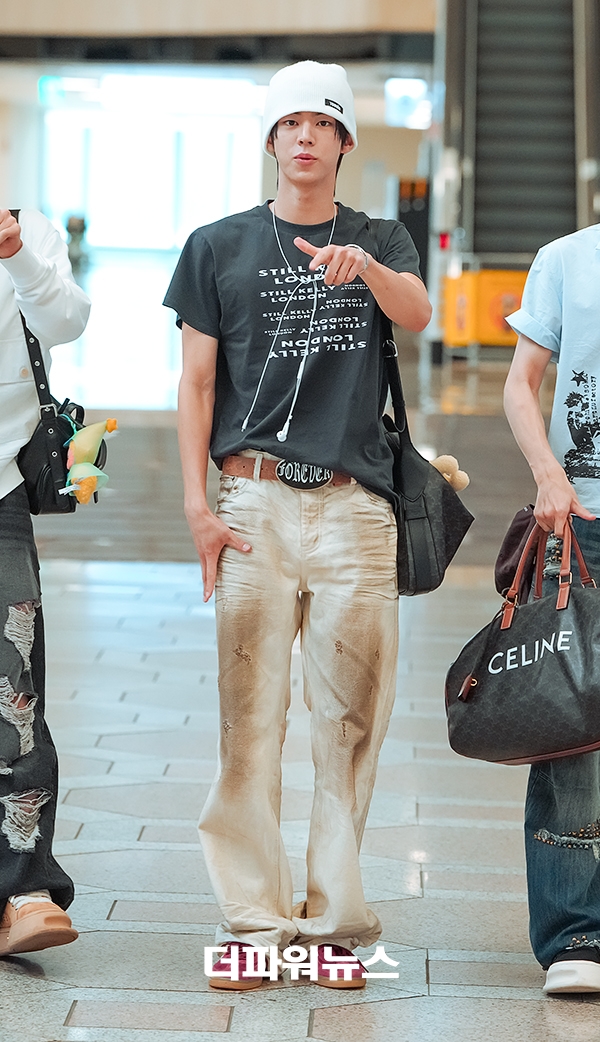 투어스 도훈, 김포국제공항 출국