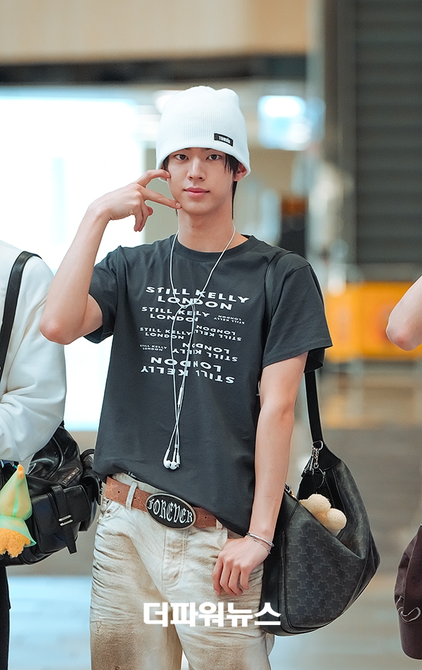 투어스 도훈, 김포국제공항 출국