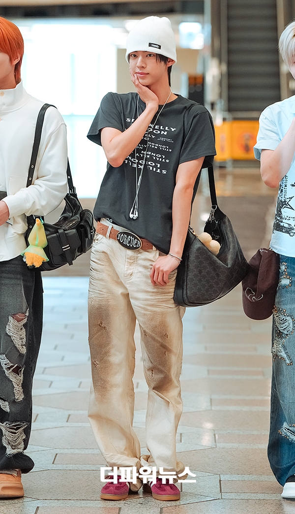 투어스 도훈, 김포국제공항 출국