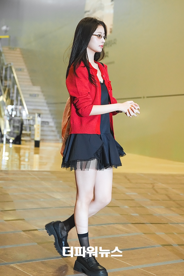 아이브 레이, 김포국제공항 출국