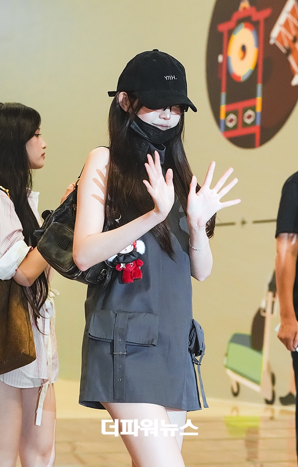 아이브 장원영, 김포국제공항 출국