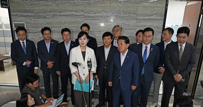 더불어민주당, 전담재판부 설치에 관한 법률안 제출(사진=연합뉴스)