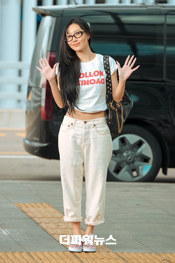 화사, 김포국제공항 출국