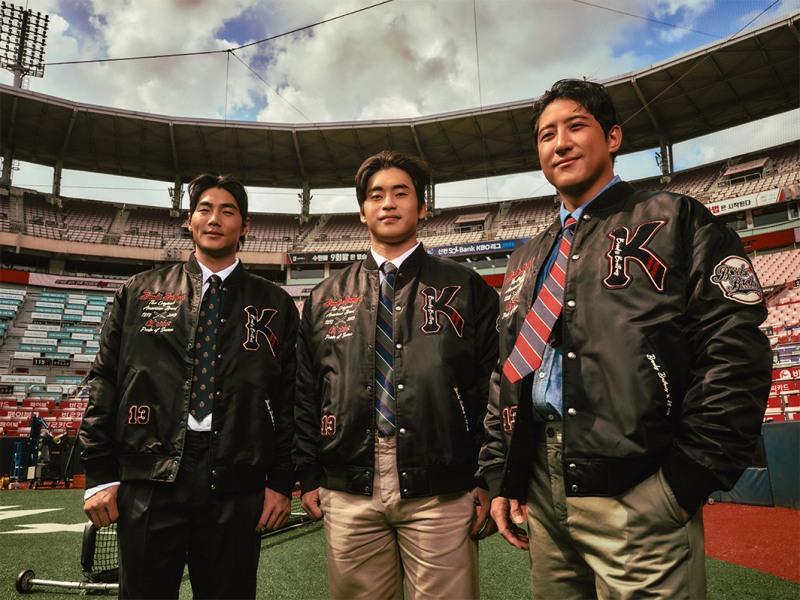 브룩스브라더스 X kt wiz 콜라보레이션 재킷·모자 컬렉션 선보여