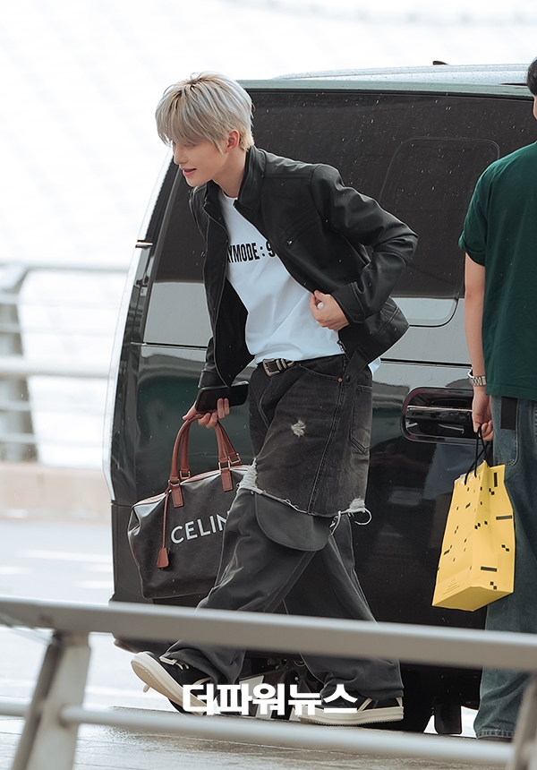 투어스 지훈, 인천국제공항 출국