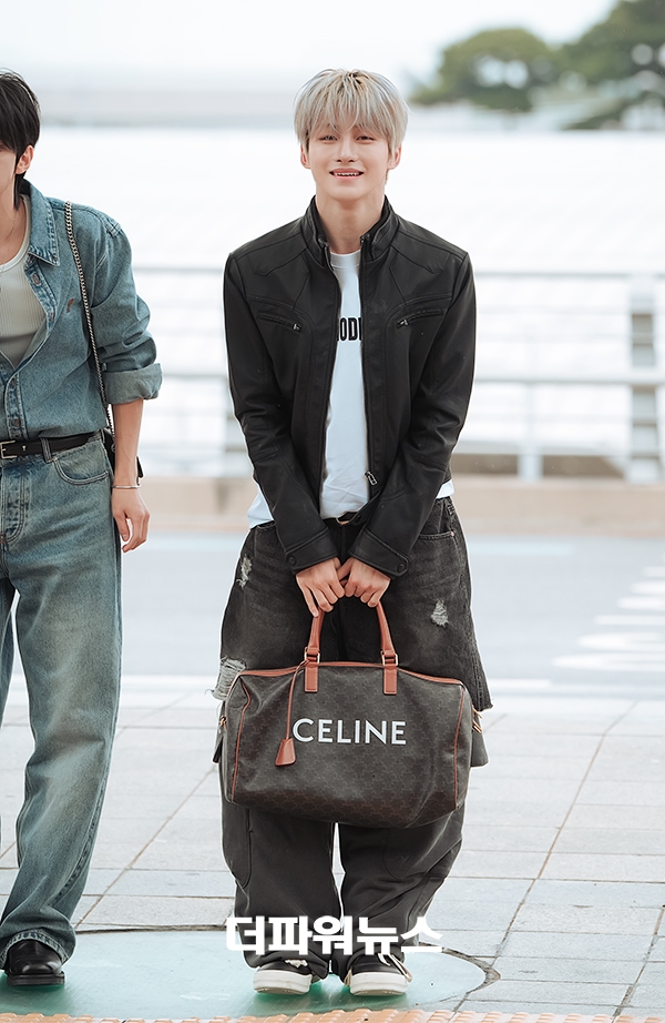 투어스 지훈, 인천국제공항 출국