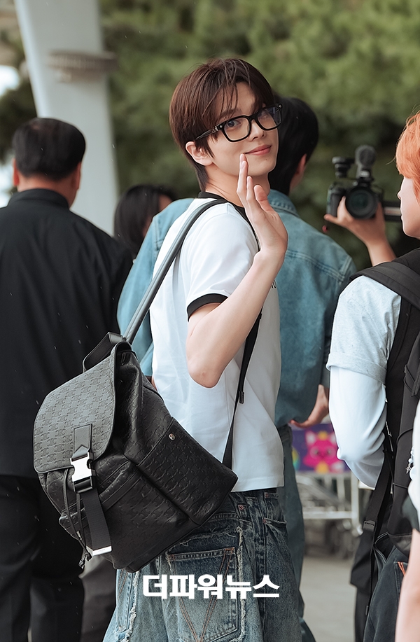 투어스 신유, 인천국제공항 출국