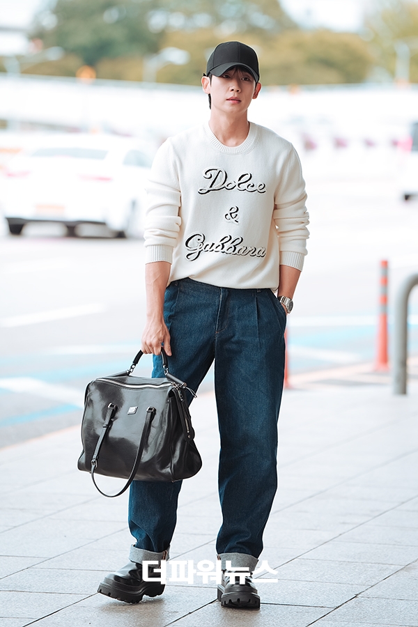 정해인, 김포국제공항 출국